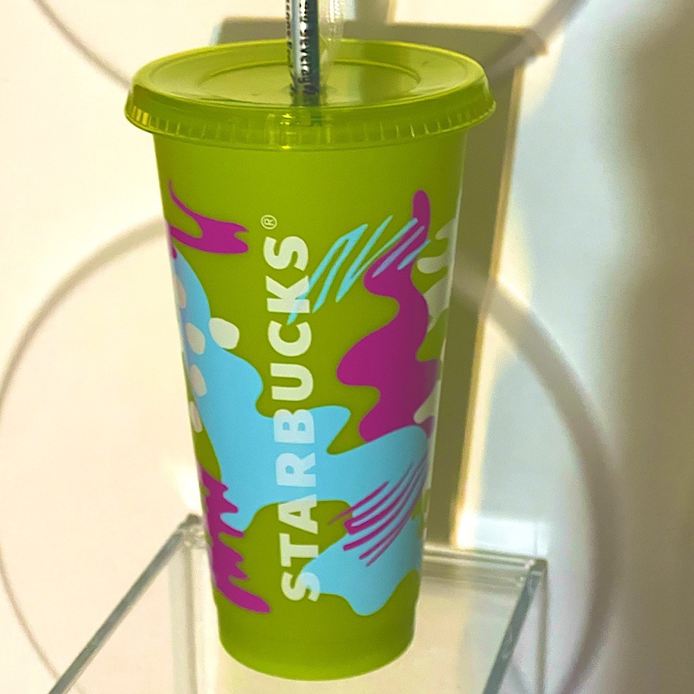 NEW☀️Starbucks Summer 2024 UV Color-Changing Reusable Venti Cold Cup & Straw